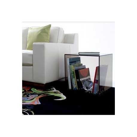 Magazine rack Side table in Cube 